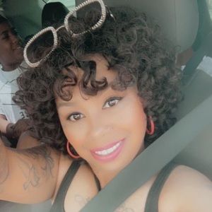 Meet your Posher, Quishay